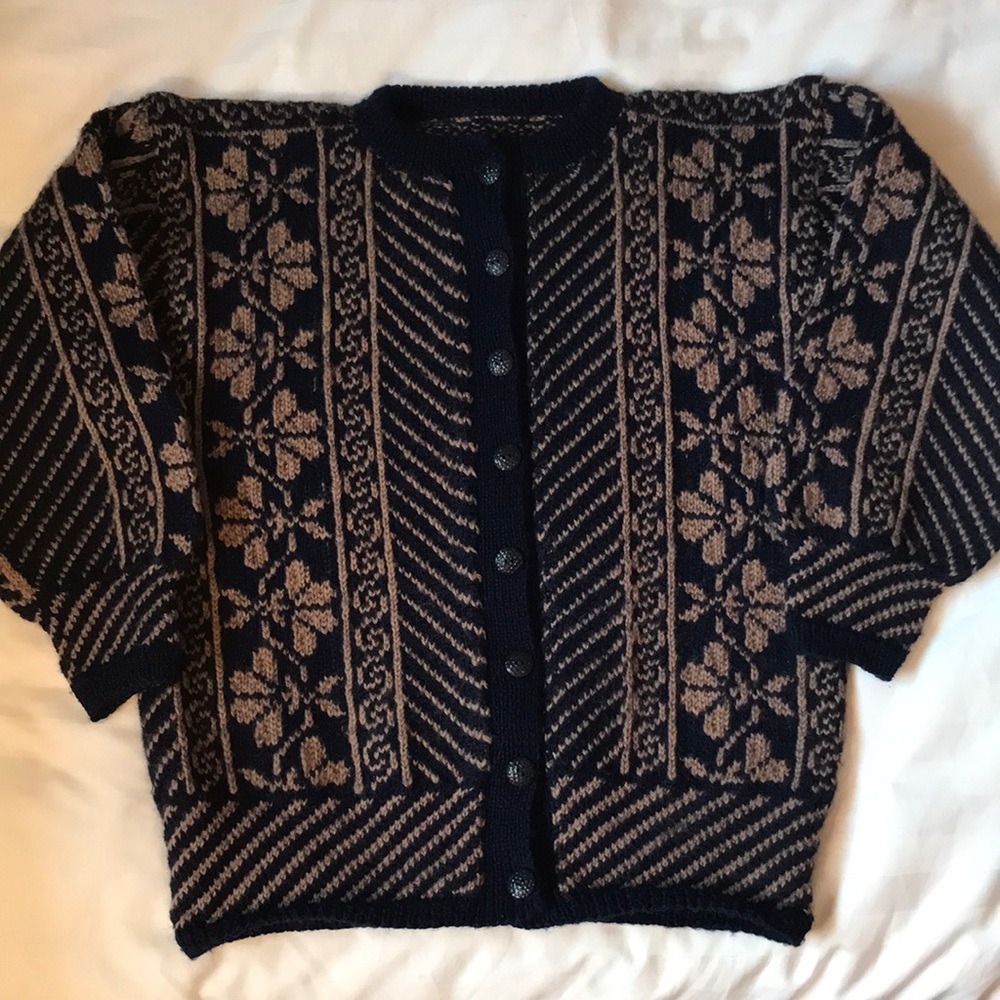 Hand Knit Wool Size L Women’s Cardigan Sweater